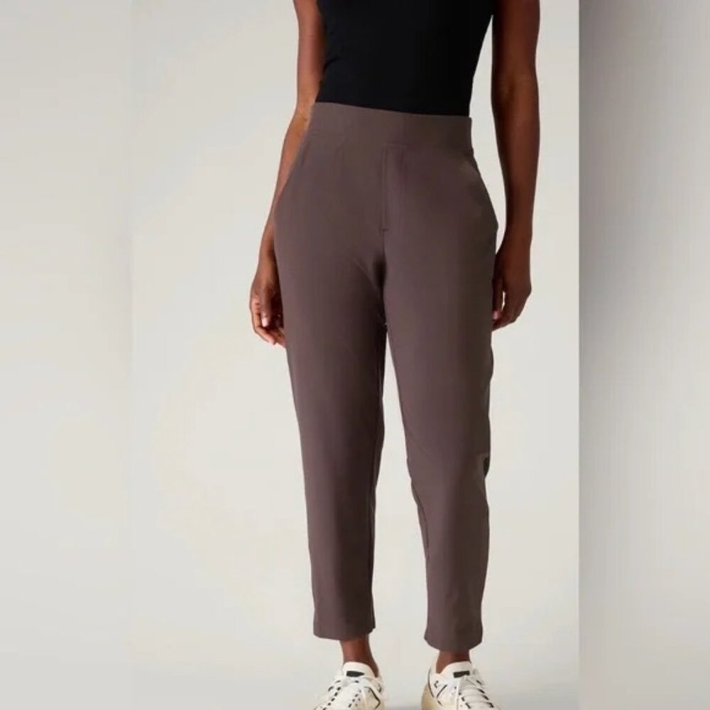 Athleta | Brooklyn Ankle Pant in Shale - Size 8